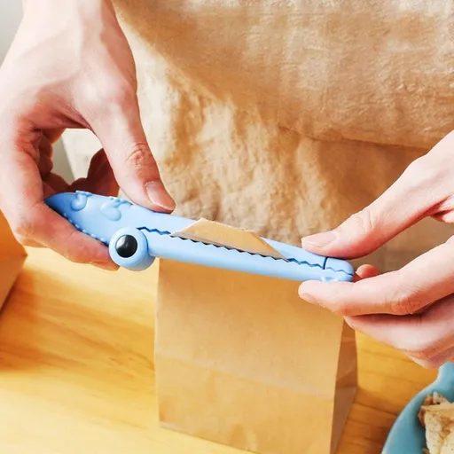 4-Pack Kitchen Bag Sealing Clamps for Food Storage, Simple Design, and Easy to Use