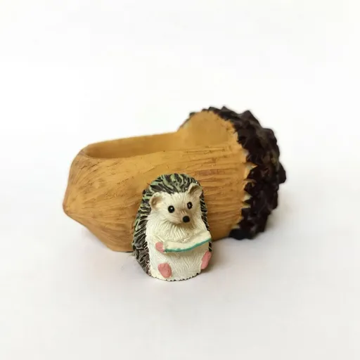 Creative Hedgehog Pinecone Resin Planter, Mini Succulent Pot for Indoor & Outdoor Garden Decor