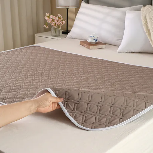 Washable Incontinence Bed Pad 100x150cm Reusable Waterproof Mattress Protector with Non-Slip Backing 4-Layer Absorbent Underpad for Elderly and Adults Dark Brown