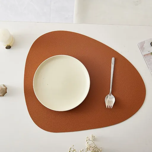 Faux Leather Placemats , Round Leather for Dinner Table Mats Heat Resistant Washable Insulation Coffee