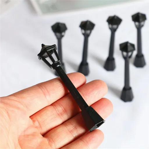 6pcs Mini Miniature Street Light Model, Railway Train Solar Lamp Post Lamps, Outdoor Pathway Lantern Post for Dollhouse Decoration