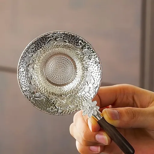 1pc Stainless Steel Metal Mesh Tea Strainer - Food Safe Tea Filter Sieve with Lace Design, Durable Tea Infuser for Kitchen Accessories, Tea Sieve Strainer Lotus Flower