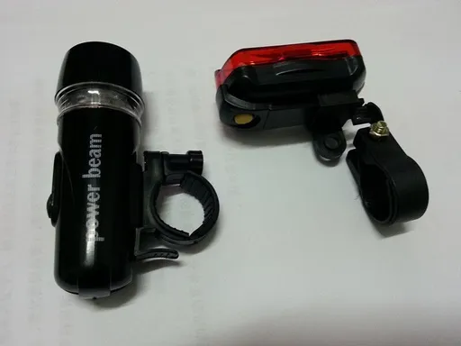 Bicycle Front Light LED Bike Light Set Butterfly Rear Light Cycling Safety - Black - Size 2PCS