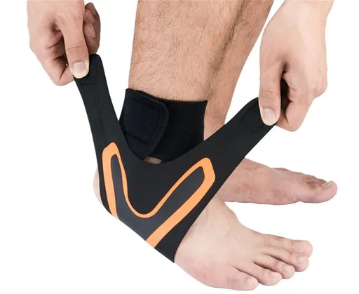 A Pair of Sports Ankle Sleeve Compression Anti-sprain Protection Socks Outdoor Sports Climbing Equipment-Orange M