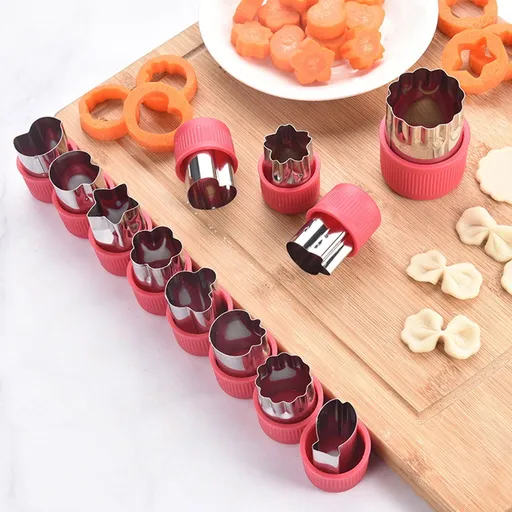 Kitchen Utensils Set 12Pcs Fruit Star Shape Fondant Cake Cookie Plunger Mould Mold Cutter Tools 12Pcs Slicing Molds Fruit and Vegetable Embossing Molds Biscuit Cutting Molds 1-Red