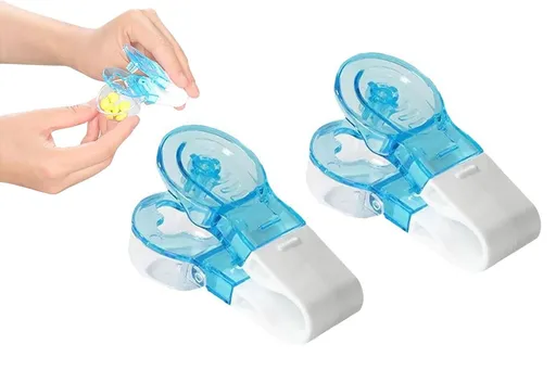 Portable Pill Taker Remover Easy To Take Out Travel Tablet Dispenser Pills Extractor Tool For Elderly