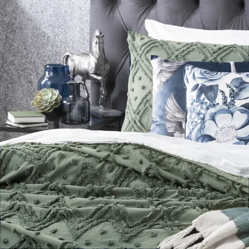 Medallion Sage Cotton Vintage Washed Tufted King Quilt Cover set by Park Avenue