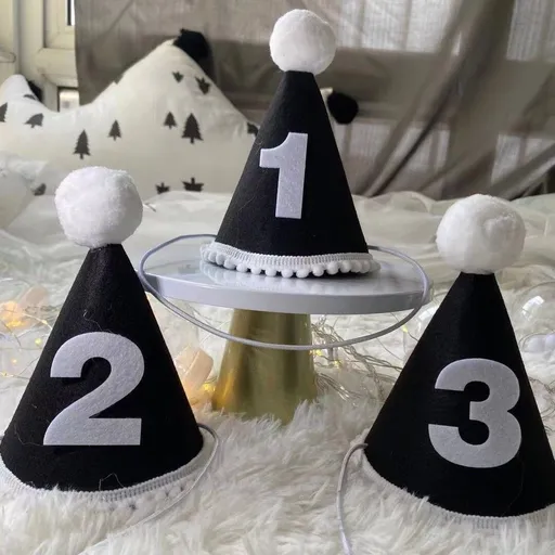 Birthday Hat Baby Felt Party Prop Chun Yue Black for 3 weeks. 0-10 weeks can take