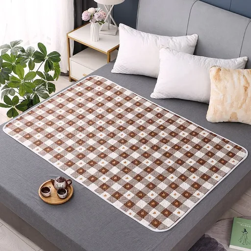 Soft Absorbent Mattress Protector 100x150cm, Anti-Slip Waterproof Back, Tiny Dotted Heart Print, Delicate Daily Mat