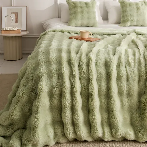 Green Luxury Tuscany Fleece Rabbit Fur Bubble Blanket (180 x 200 CM) - Double-Sided Thickened Soft Plush Bedding & Large Bed Blanket